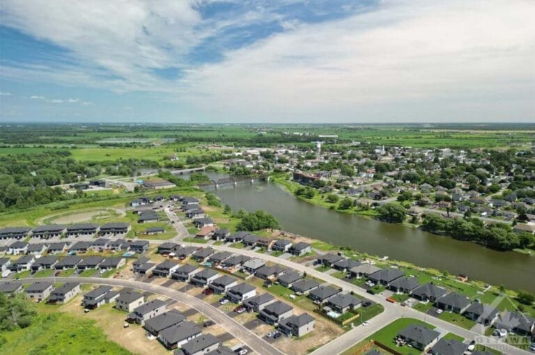 Vue aérienne du quartier du Domaine de la Rivière Nation